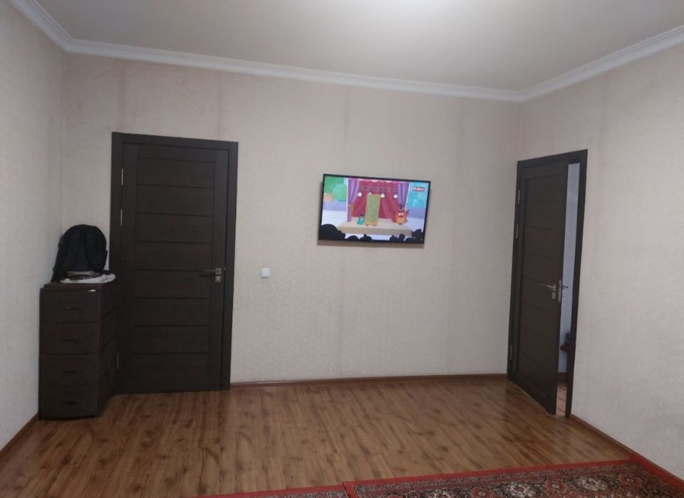 Юнусабад 6 квартал. Продается квартира  1/3/4