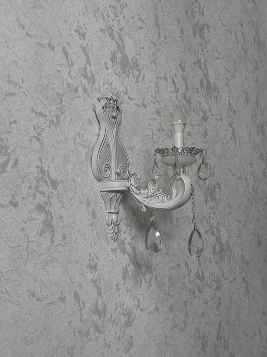 Люстра  и 2 бра в зал