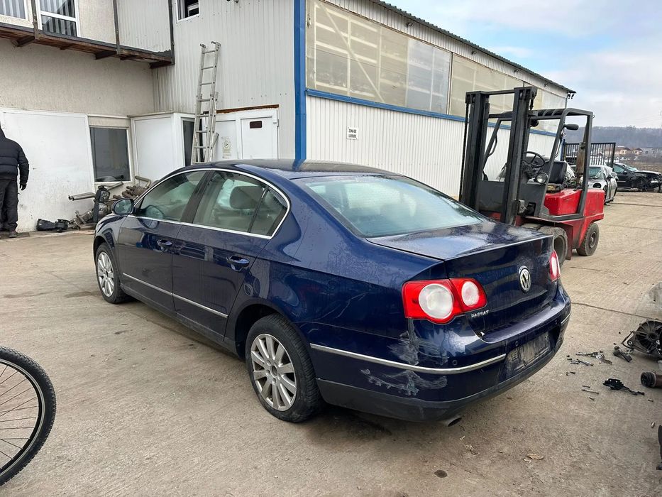 Dezmembrari VW Passat B6 1.6 Benzina / Cod Motor BLF