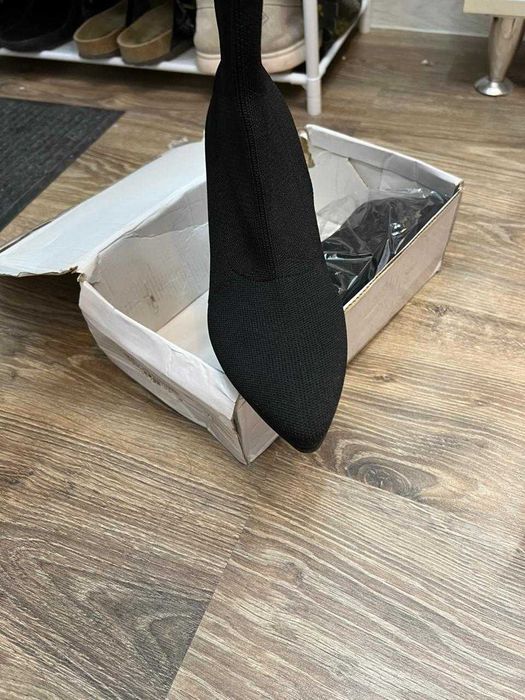 Продается новые ботфорты 37-го размера