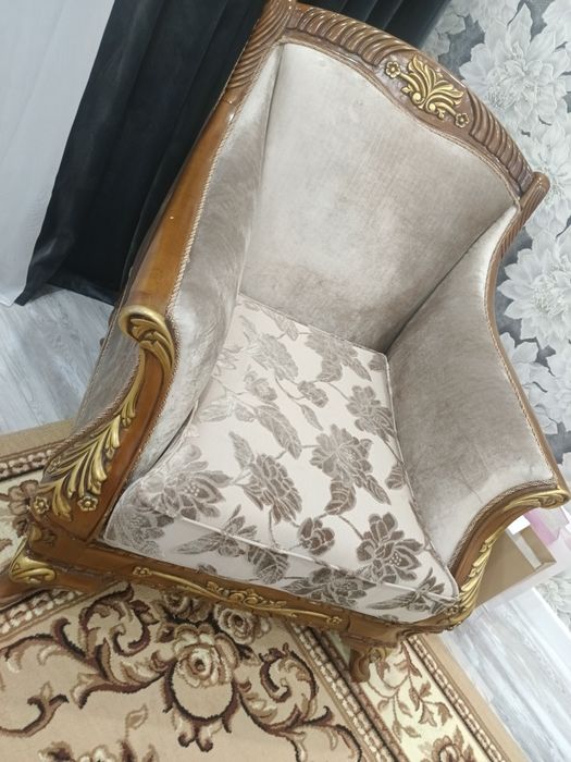 Продам кресло 1 шт 200000