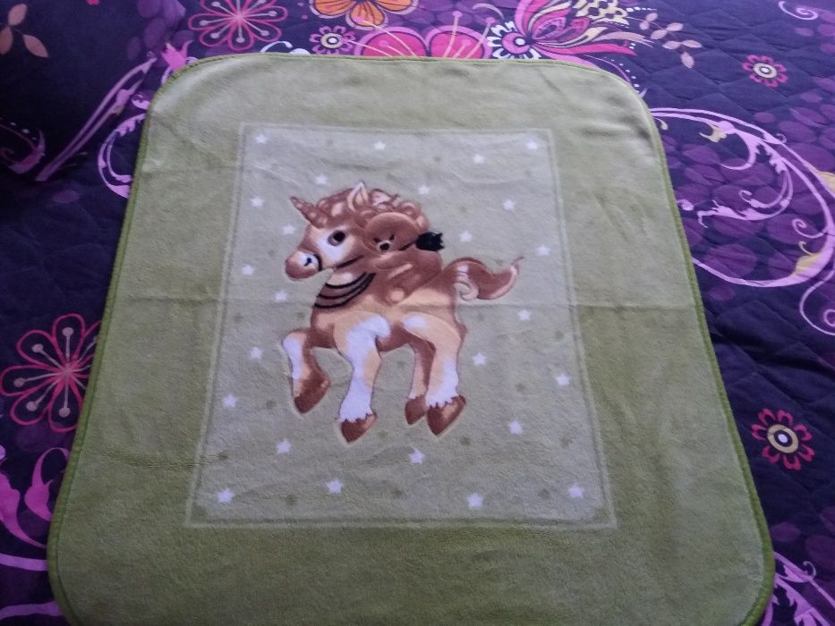 високо качèство испански одеала 2 броя за бебенце- 40 лв.