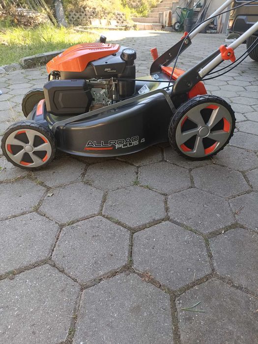 Косачка Oleo Mac