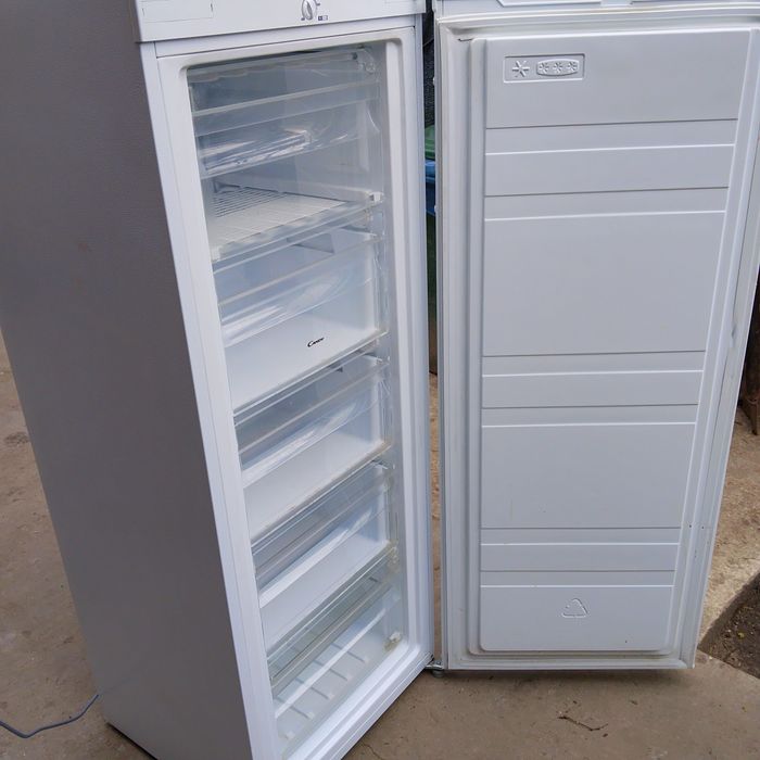 Congelator vertical Candy