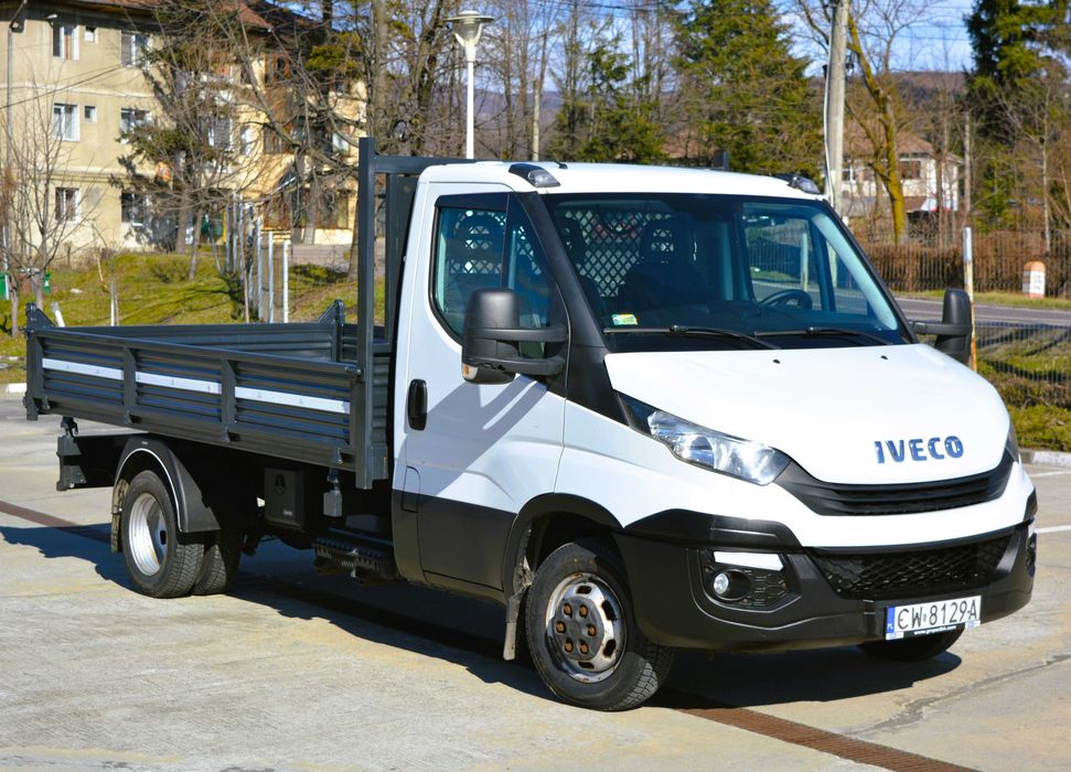 Iveco Daily 2017 basculabil pe 3 parti