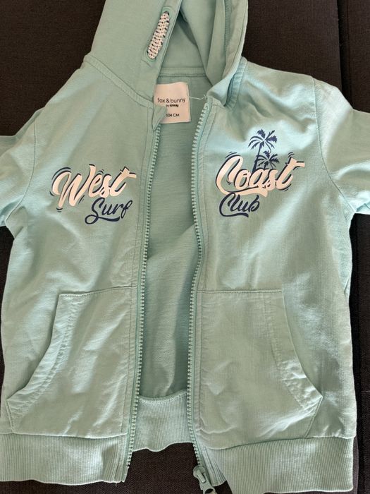 Продам пакет вещей на девочку за все 6000тыс