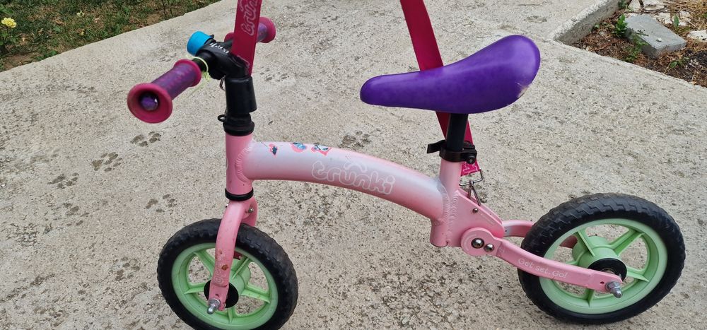 vand biciclete și trotinete pt copii