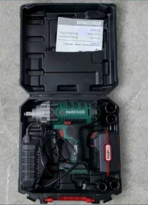 Autofiletanta/Bormasina cu acumulator 20V 4 Ah si incarcator PARKSIDE