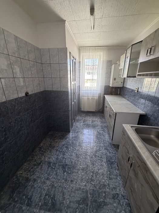 Vand apartament central curtea de arges
