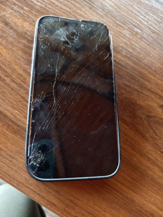 Vând iPhone 14 pro