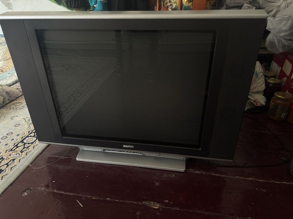 Срочно продам телевизор Sanyo