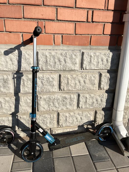 Roces италиянский самокат