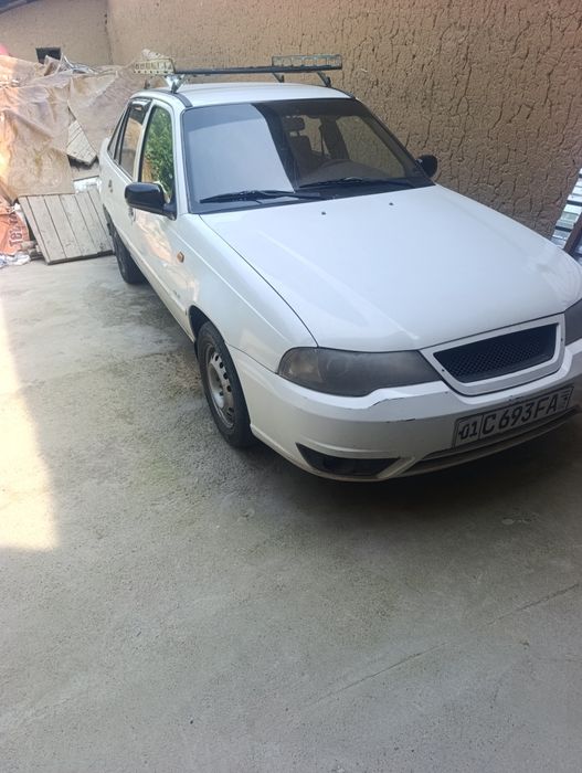 Neksiya 2.  Holati yahshi yurip turgan moshina