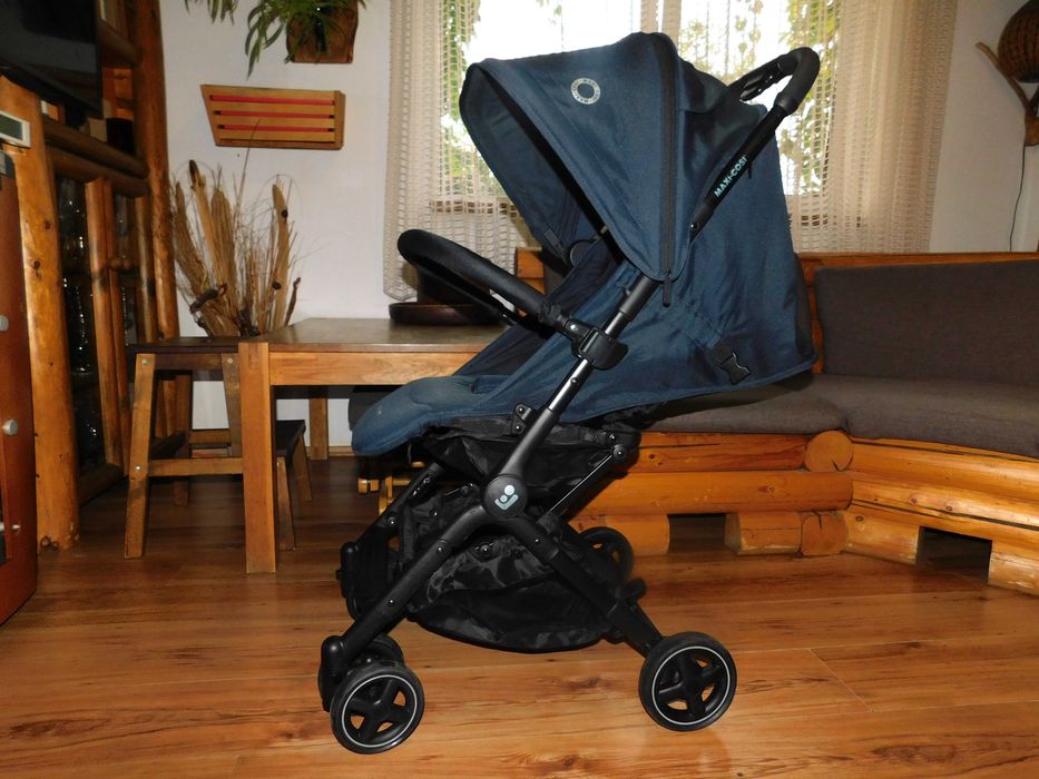 Carucior ultra-compact *  Maxi Cosi Lara 2