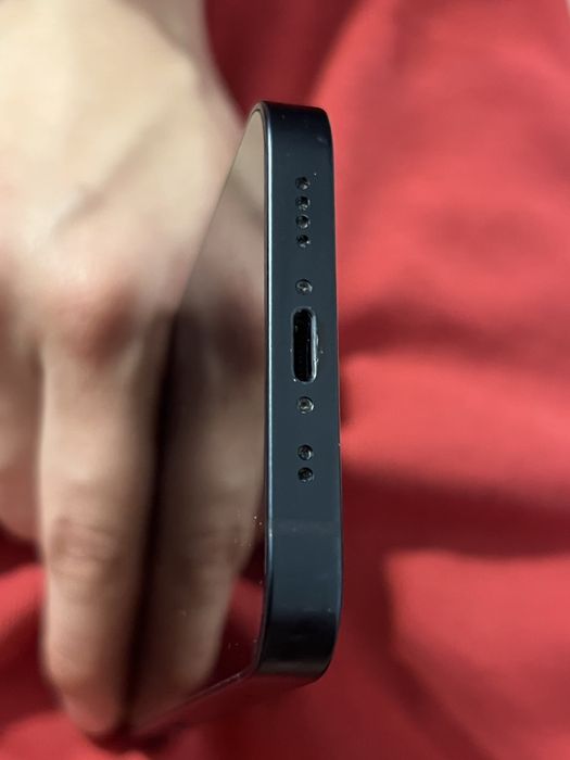 Iphone 13 mini 128 gb midnight КАТО НОВ + MagSafe зарядно