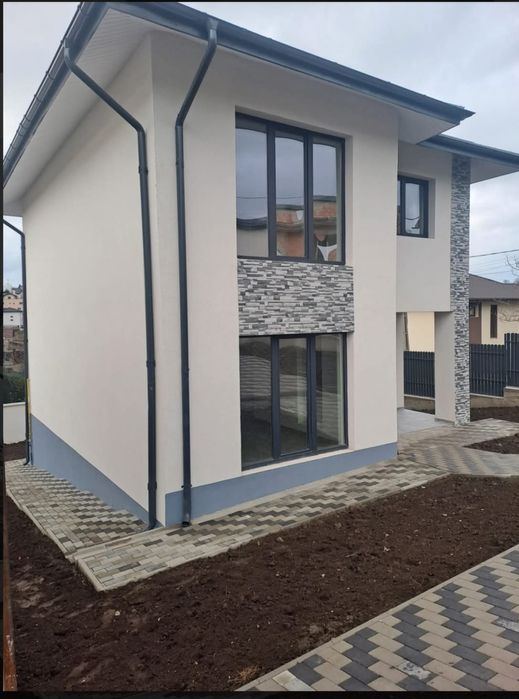 Casa cu etaj , Lidl Bucium