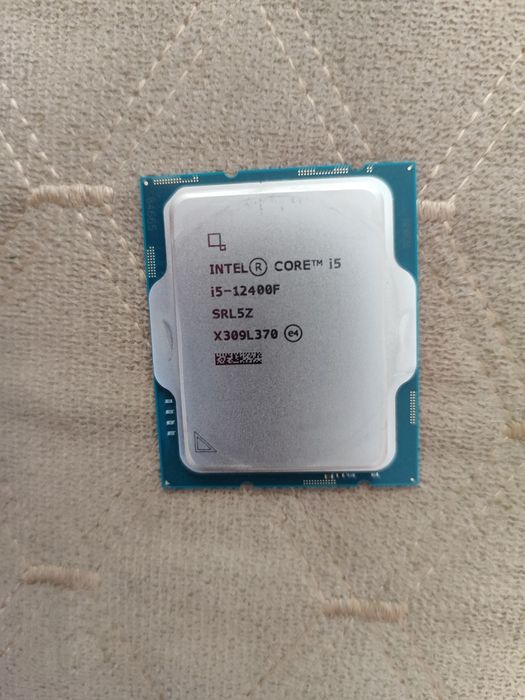 Процессор Intel Core i5-12400F