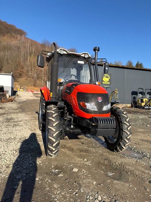 Tractor Universal Macao U700
