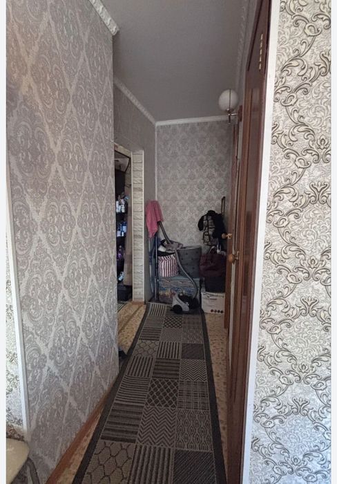 Продам двух комнатную квартиру