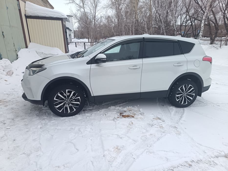 Продам Toyota rav 4