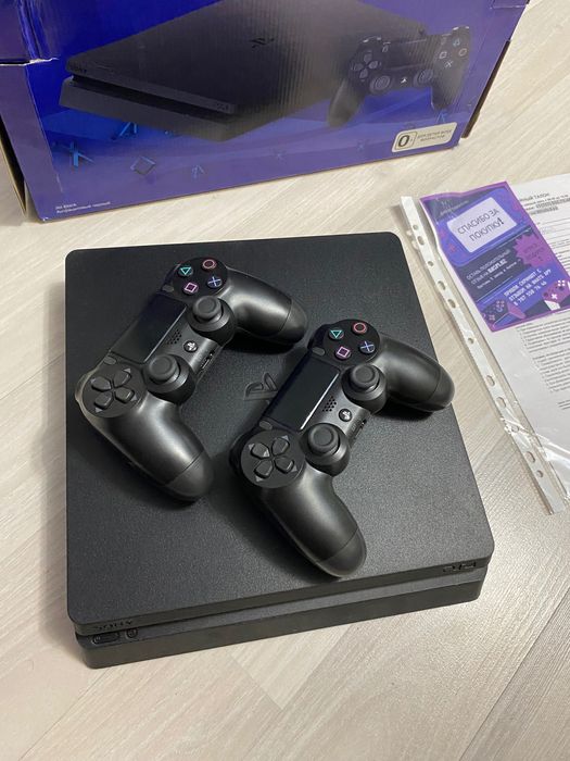 Продам PlayStation 4 на гарантии пс 4