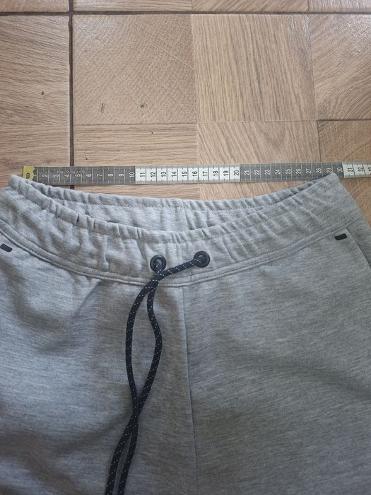 Trening Nike pentru damă,nou cu etichetă,de culoare gri