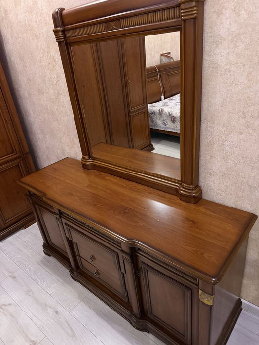 Продается спальня гарнитура