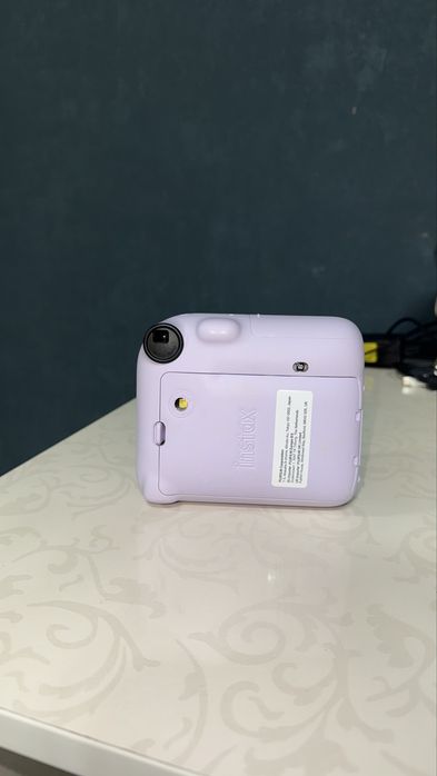 instax mini 12 прям как новая