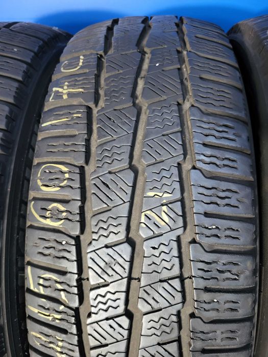 Vand 4 x 215 60 17 C-uri, an 2021-2022 Michelin Agilis Alpin M+S