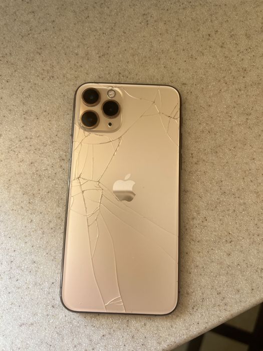 Телефон Iphone 11 pro