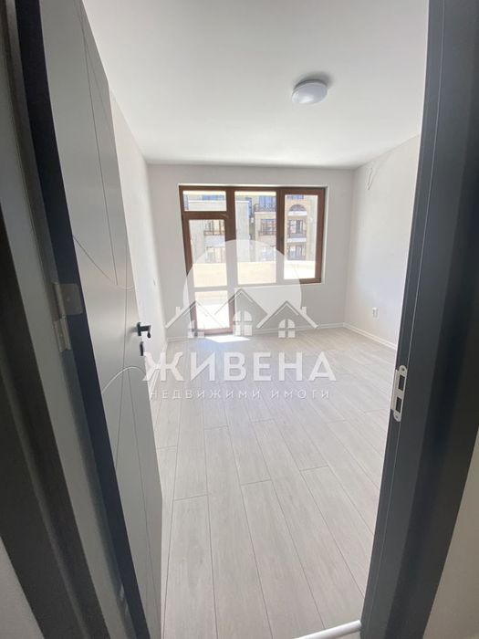Продава 3-стаен апартамент, с.Топола, до Балчик, 137 кв.м