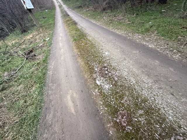 Имот в регулация 2542 кв.м | Лице към три улици | ВиК – с. Хърлец