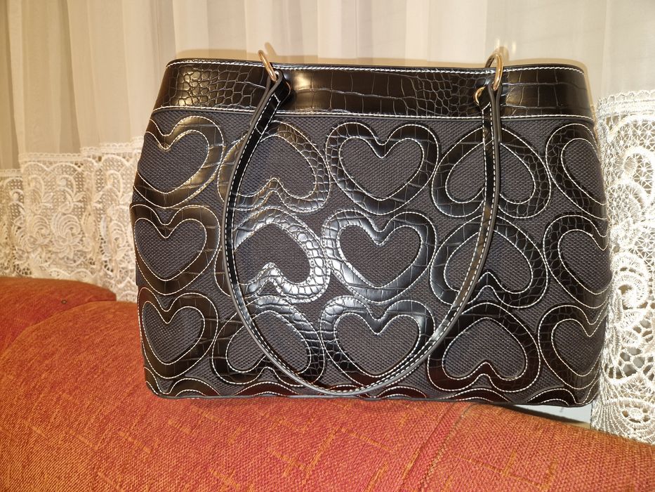 НОВА -LOVE MOSCHINO - Heart-motif Tote Bag In Black
Heart-motif Tote B