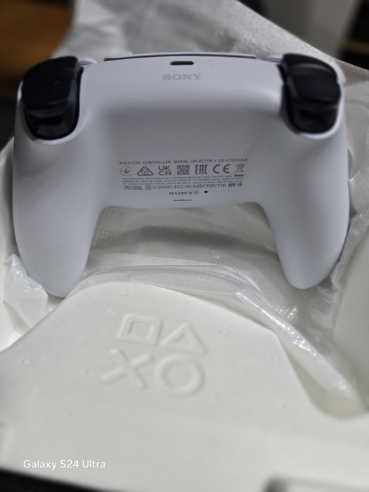 PS5 DualSense controler