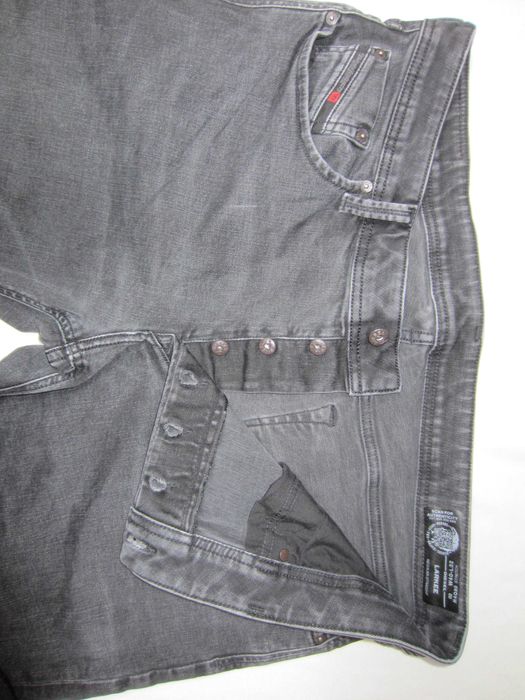 Blugi Diesel LARKEE,W40 L32,Talie=104cm,Lung=107cm,dreapti, ca noi