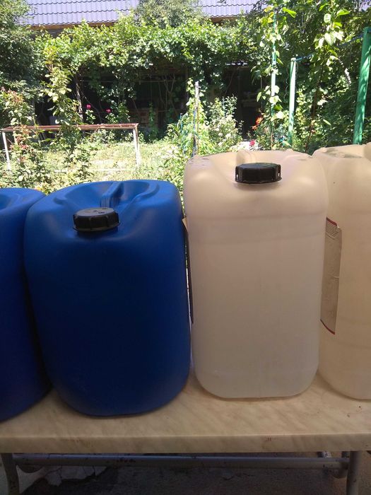 канистры пластиковые