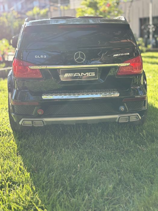 Детски акумулаторен джип Mercedes GL63