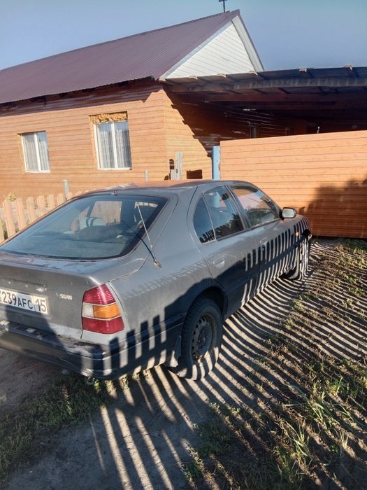 Продам машину nissan primera