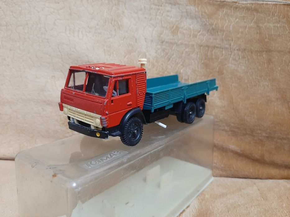 Камаз 5511 и Камаз 53212. Модели в масштабе 1:43