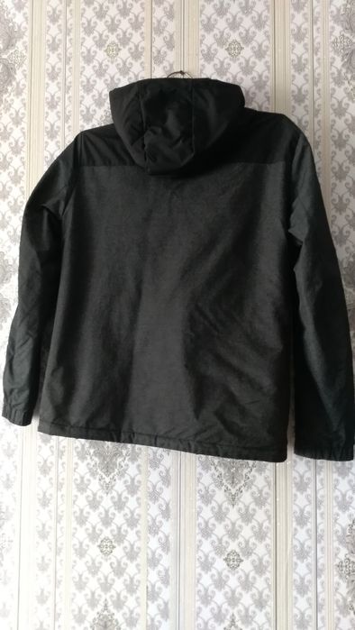 Продам ветровки.