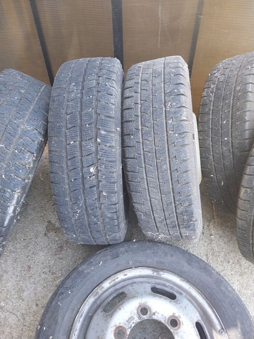 Vând set jante+cauciucuri (c-uri) iveco daily 195/65 r16