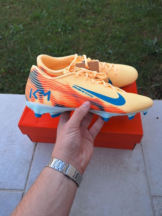 Nike Zoom Mercurial Vapor 16 Academy "Kylian Mbappé" FG/MG