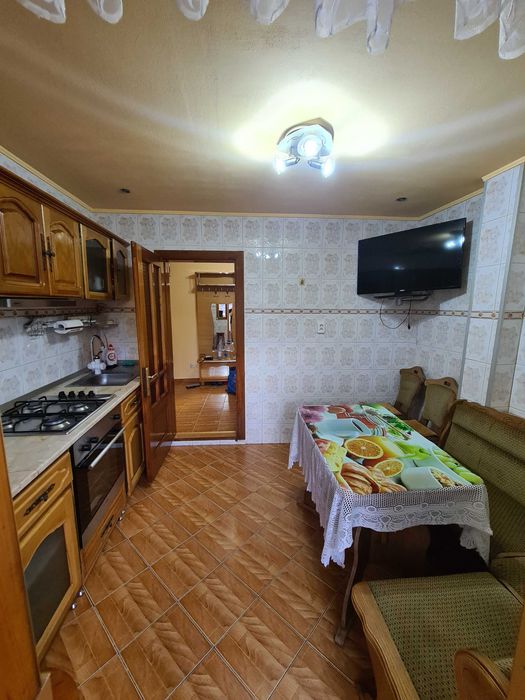 Închiriez apartament