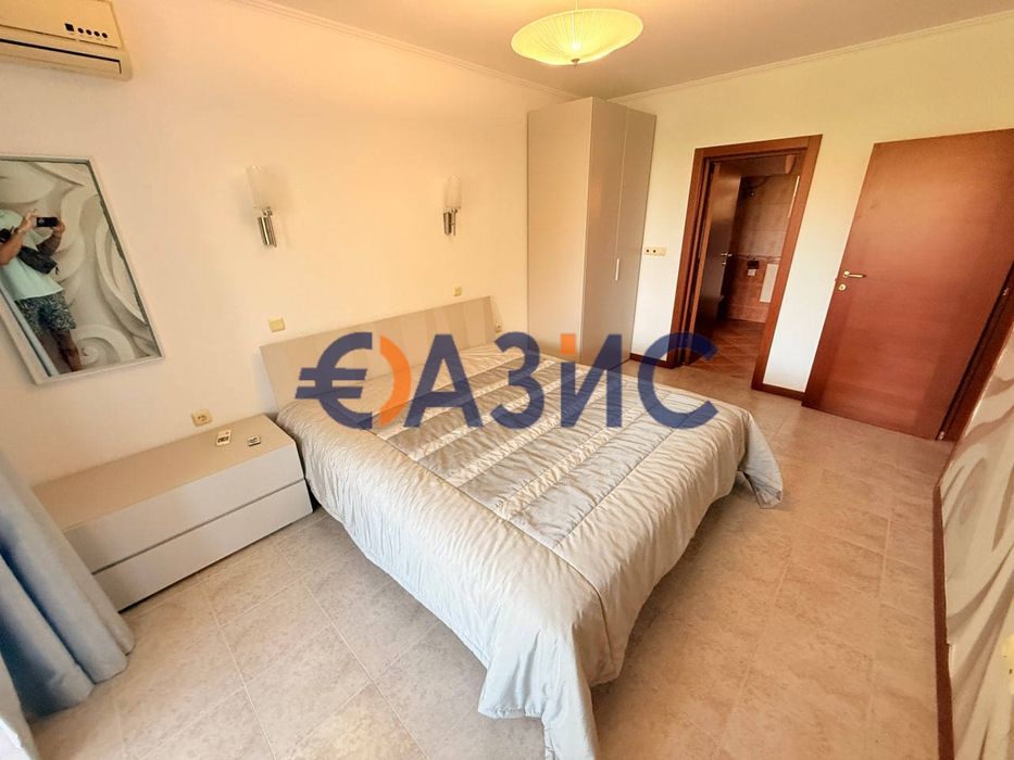 Продава се Четиристаен апартамент в Свети Влас - 205 кв.м за 896 €/кв.м - Снимка #1