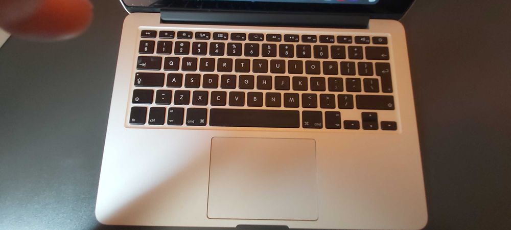 Apple Macbook Pro A1505