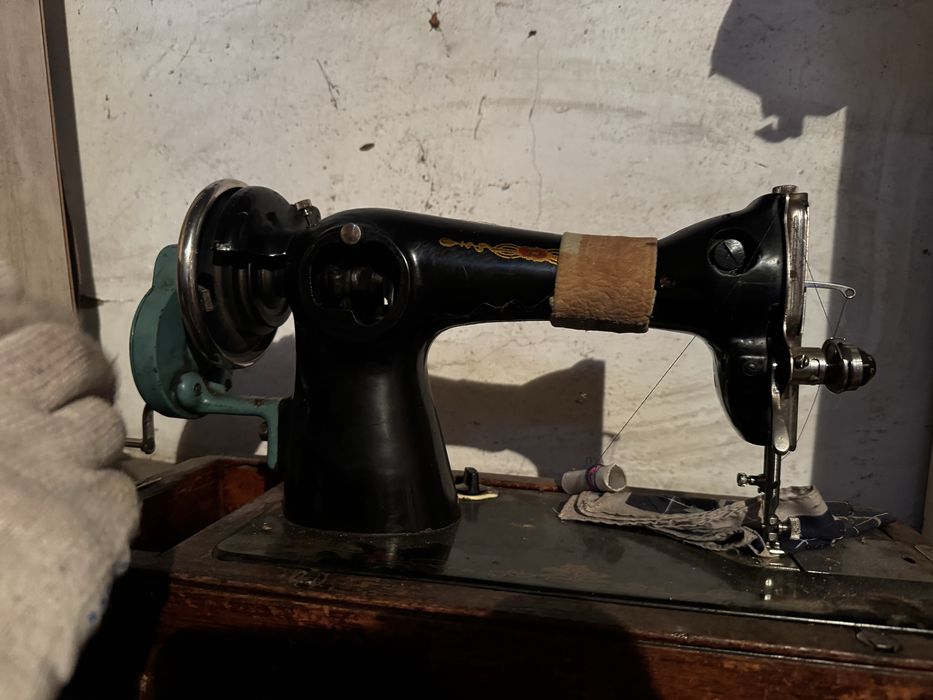 Продам швейную машину советскую