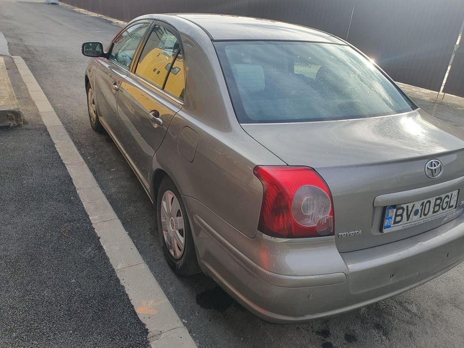 Toyota avensis benzină +gpl