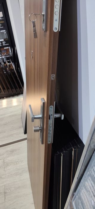 Ușa acces Apartament gama Porta
