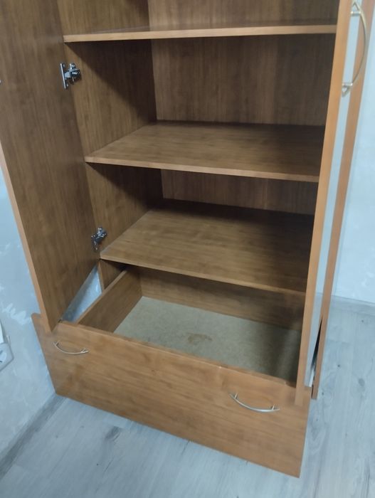 Продам два шкафа