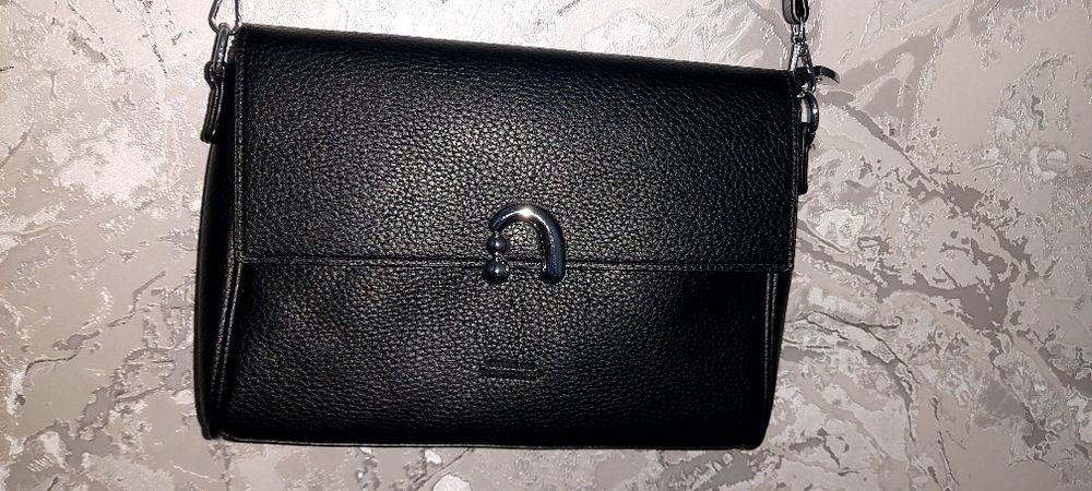 Продаётся новая сумка-клатч.